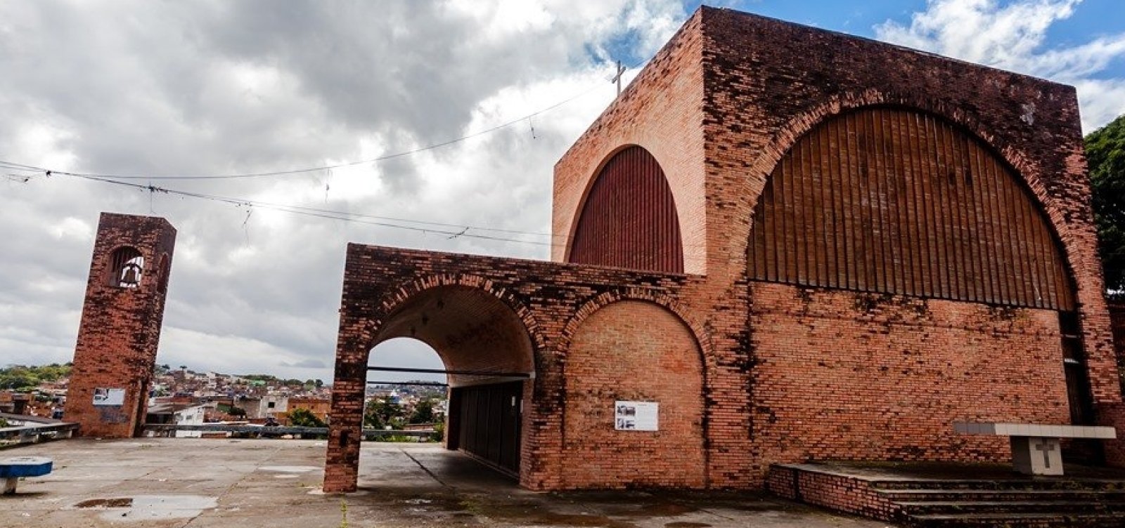 Galeria de Igreja Nossa Senhora dos Alagados e São João Paulo II