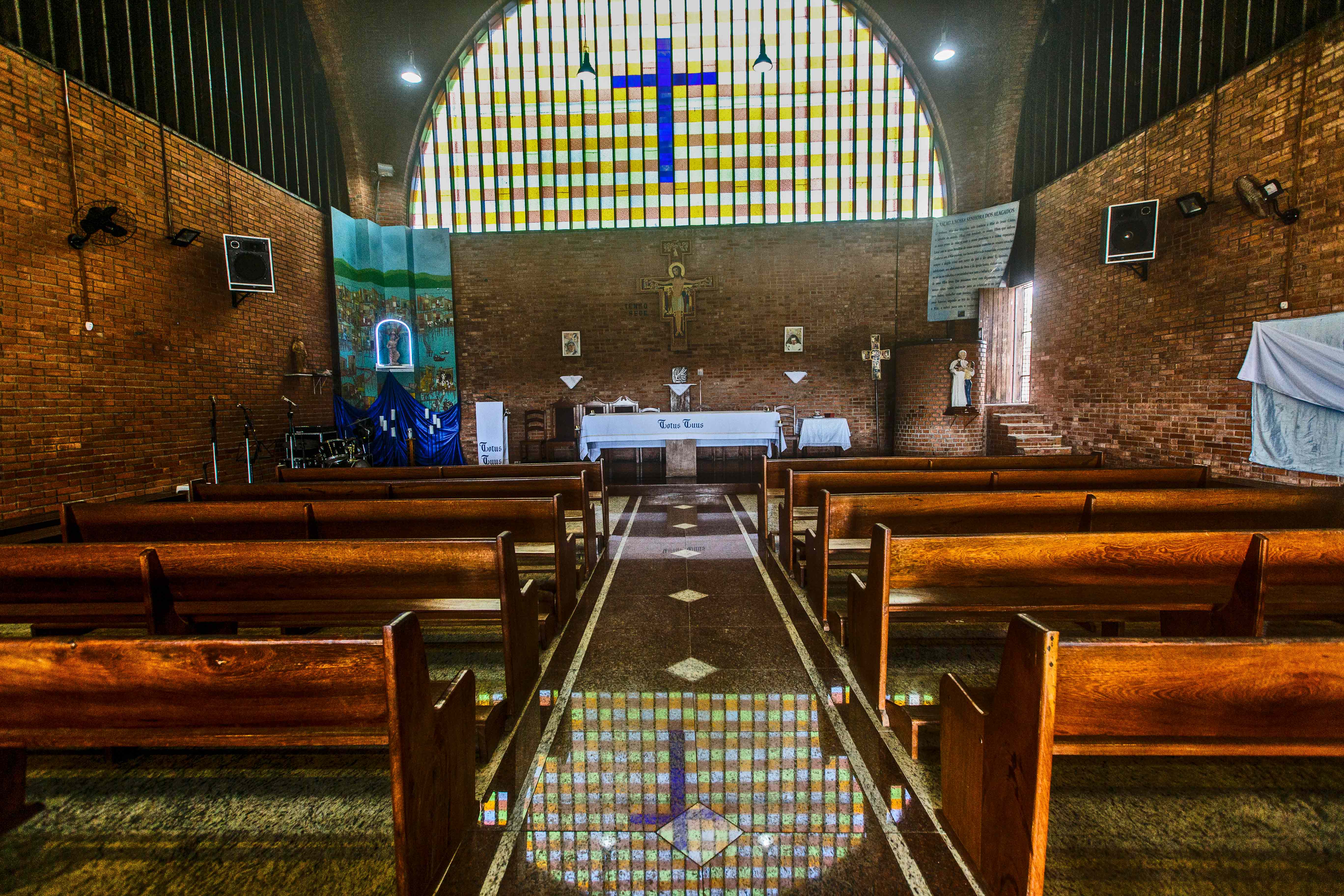 Galeria de Igreja Nossa Senhora dos Alagados e São João Paulo II