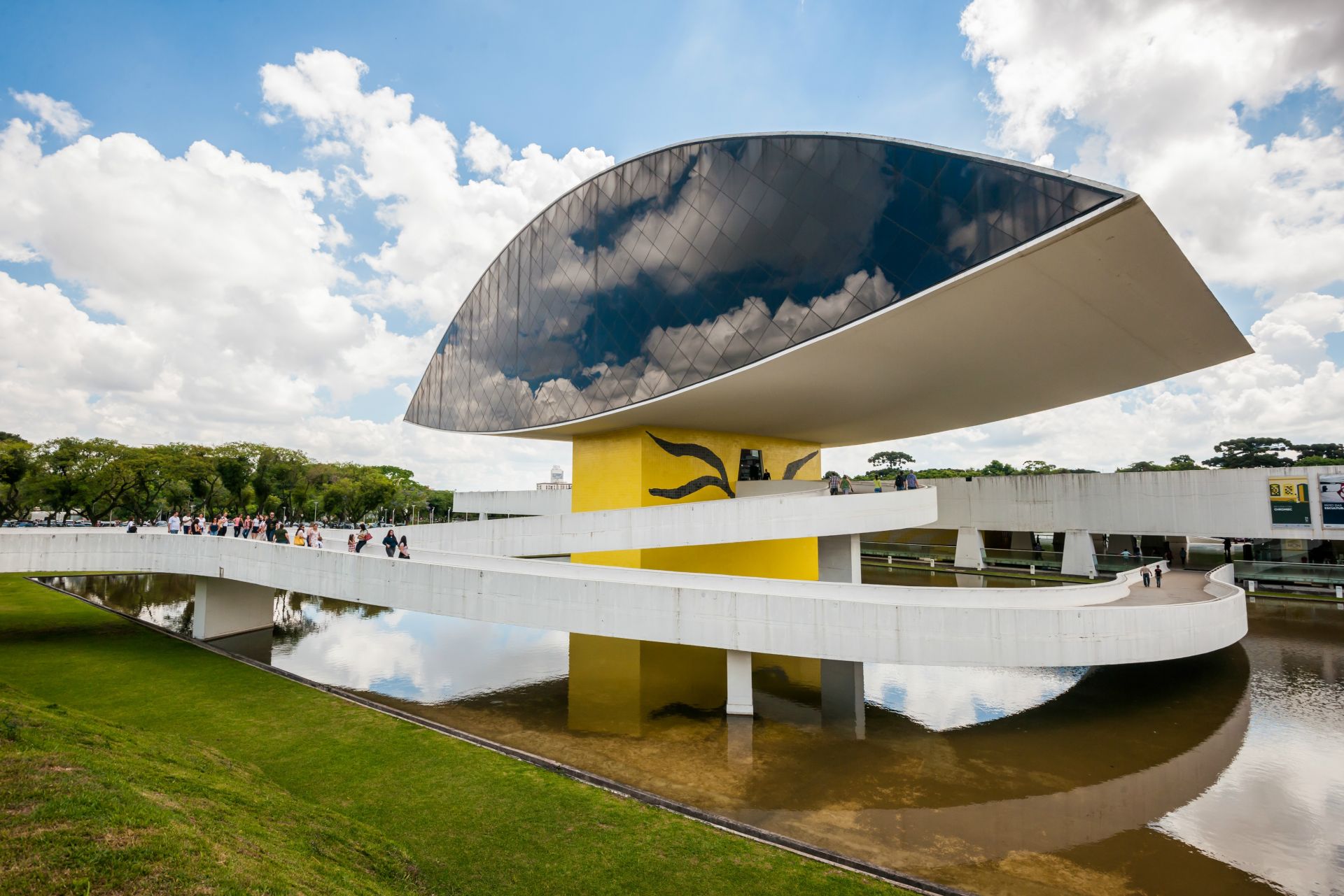 Galeria de Museu Oscar Niemeyer (MON)