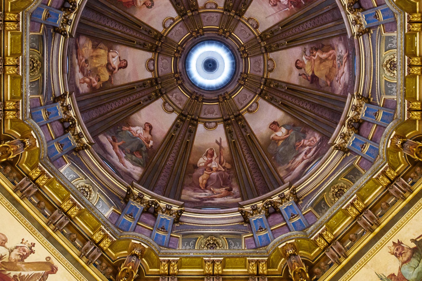 Galeria de Igreja da Candelária