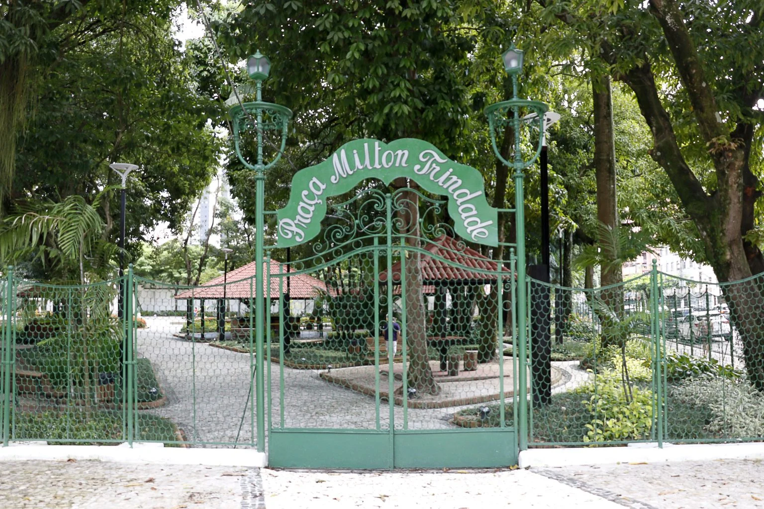 Galeria de Praça Milton Trindade - Horto Municipal