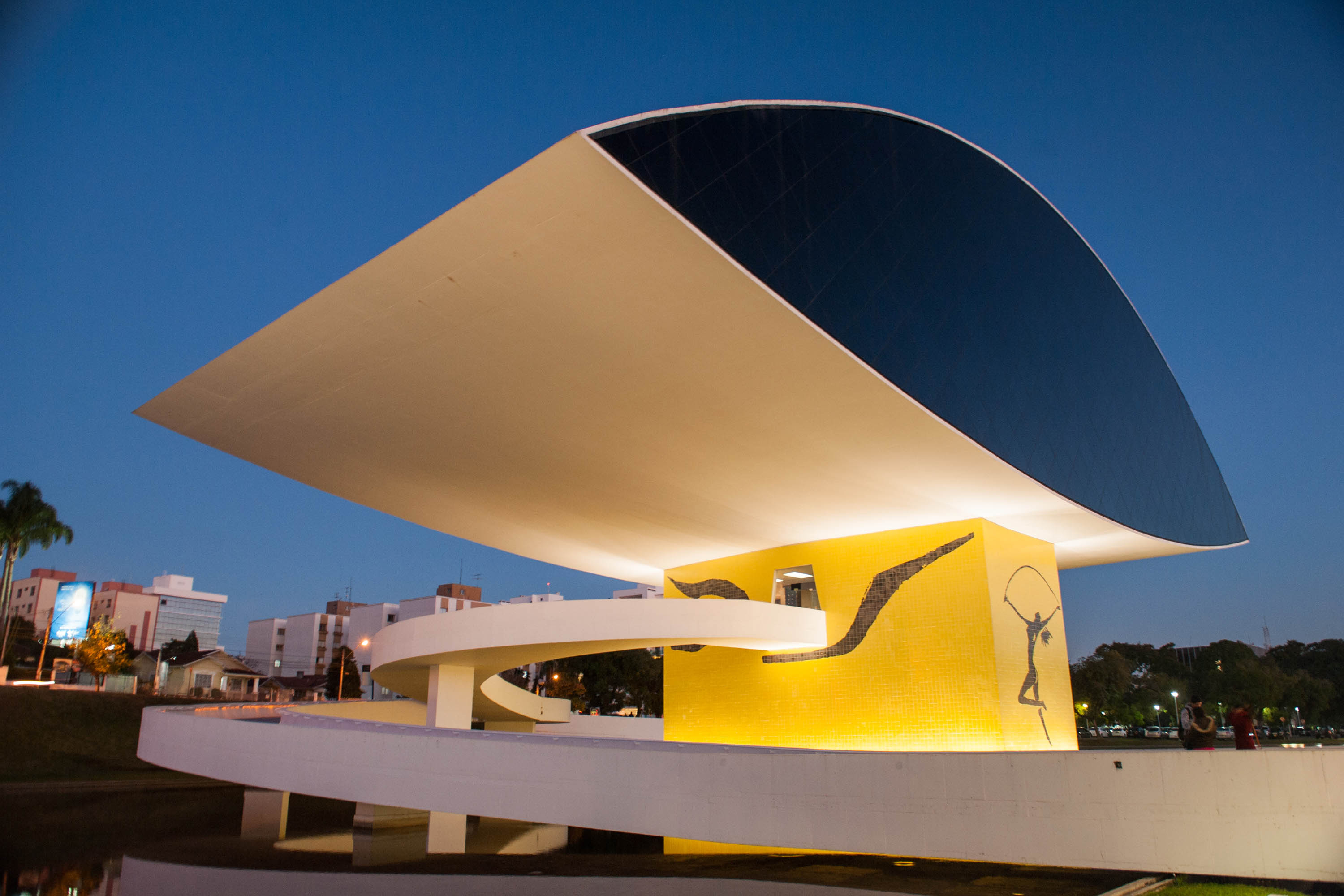 Galeria de Museu Oscar Niemeyer (MON)