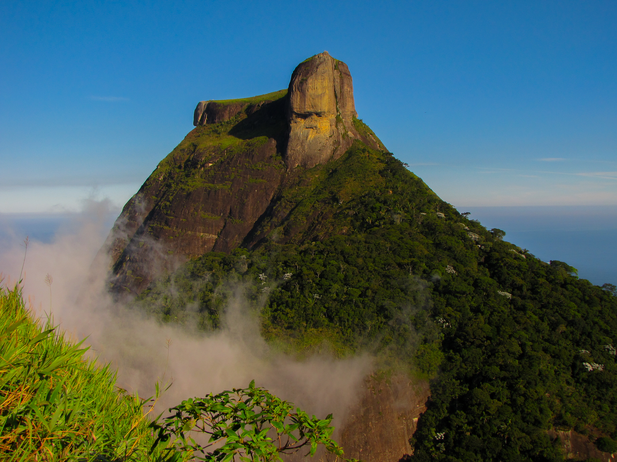 Galeria de Pedra da Gávea